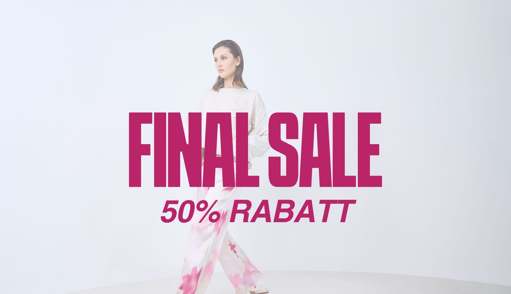 finaler verkauf, schnappschuss banner, rosa schrift, mode modell, weißer hintergrund